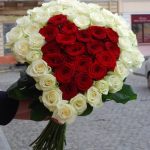 серце з 51 троянди