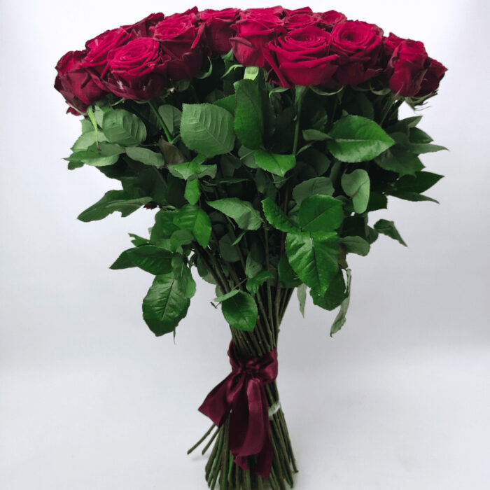 101 червона троянда Ред Наомі