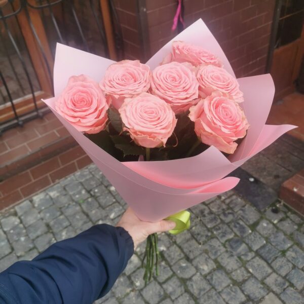 букет 7 троянд Софі Лорен