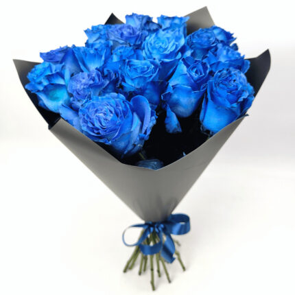 17 синіх троянд