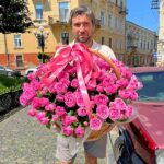 Корзина піоновидних троянд