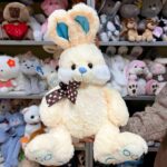 М'яка іграшка кролика з великими вухами