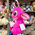 Рожевий плюшевий ведмедик з морозивом